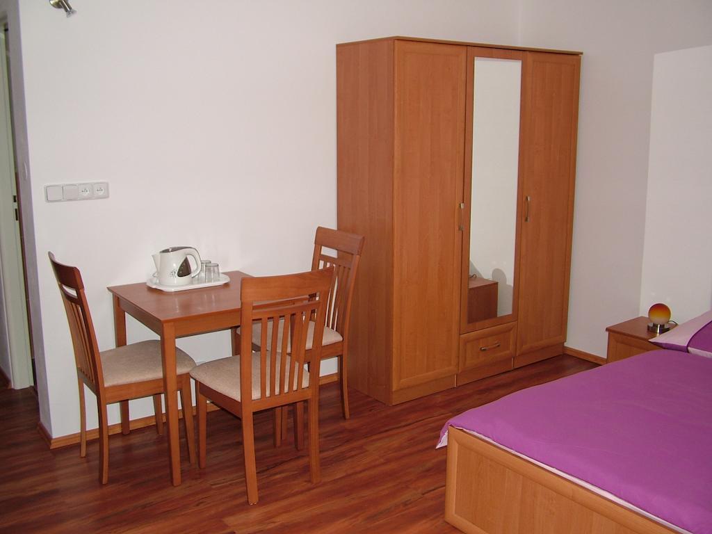 Penzion Rafael Podebrady Phòng bức ảnh